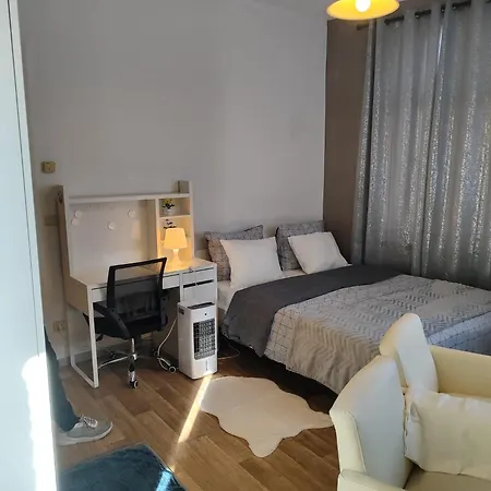 Bed & Breakfast Your Cool Crib In Luik